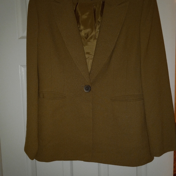 Skirt Set - Picture 1 of 4